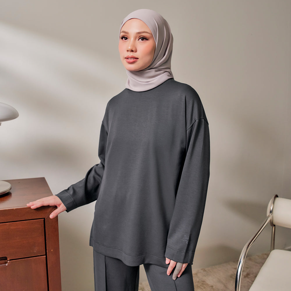 Back Pleated Sweatshirt